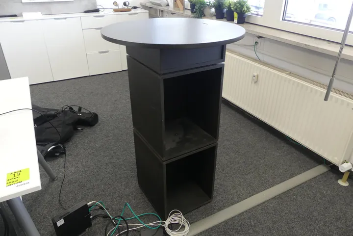 Pult, ohne Technik